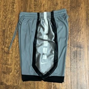 Nike Basketball Shorts Size M